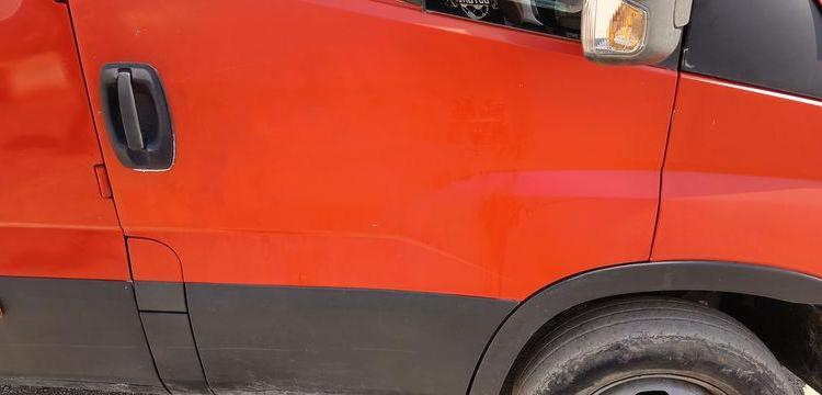 IVECO 35C13 DOUBLE CABINE AVEC BENNE JPM – DIESEL – 97141 KMS – ANNEE 2015 ROUGE DV-835-LQ