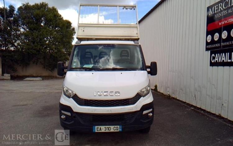 IVECO 35-130 BENNE SIMPLE CABINE BLANC EA-310-CQ