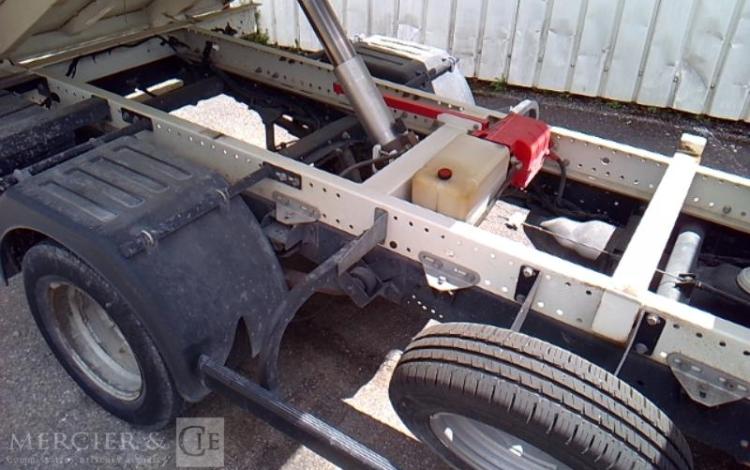 IVECO 35-130 BENNE SIMPLE CABINE BLANC EA-310-CQ