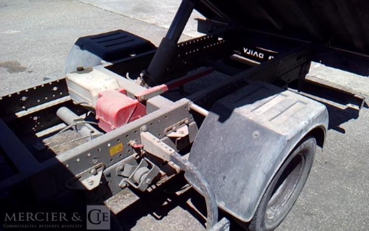 IVECO 35-130 BENNE SIMPLE CABINE COFFRE ROUGE EB-014-EM