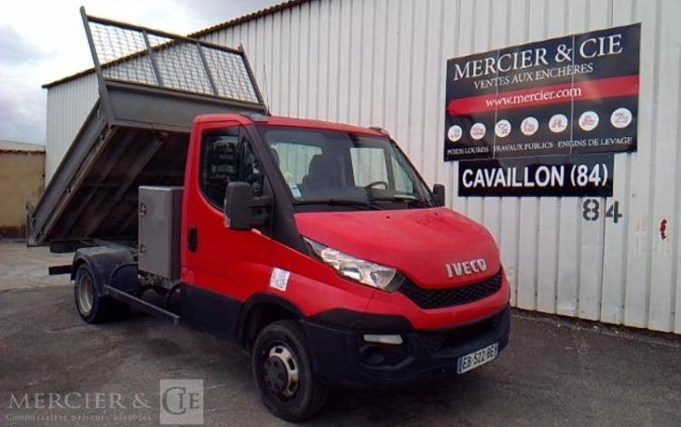 IVECO 35-130 BENNE SIMPLE CABINE COFFRE ROUGE EB-522-BE