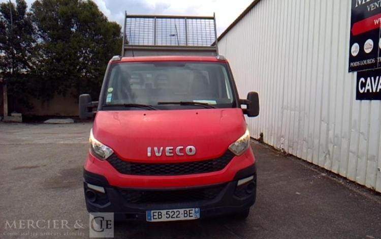 IVECO 35-130 BENNE SIMPLE CABINE COFFRE ROUGE EB-522-BE