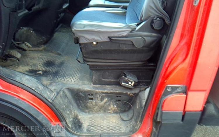 IVECO 35-130 BENNE SIMPLE CABINE COFFRE ROUGE EB-522-BE