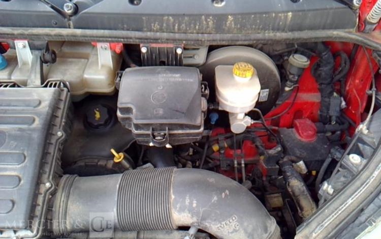 IVECO 35-130 BENNE SIMPLE CABINE COFFRE ROUGE EB-522-BE