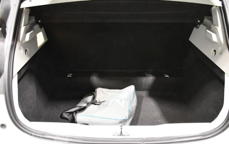 RENAULT ZOE LIFE TYPE 2 BLANC EE-613-HH