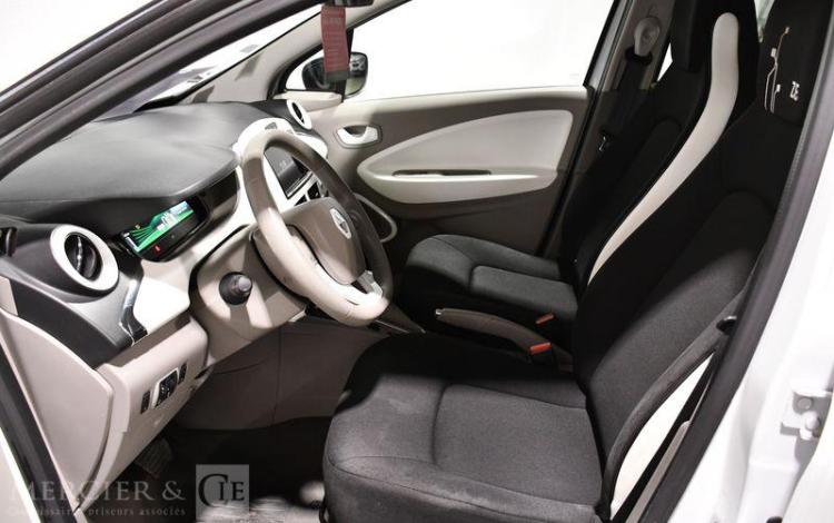 RENAULT ZOE LIFE TYPE 2 BLANC EE-613-HH