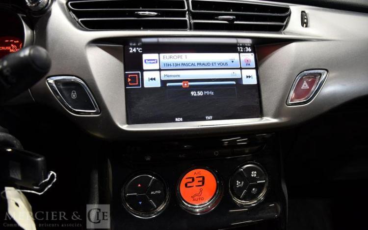 CITROEN C3 BLANC EF-184-GT