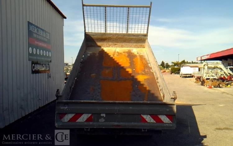 IVECO 35-130 BENNE SIMPLE CABINE ROUGE EG-244-PY