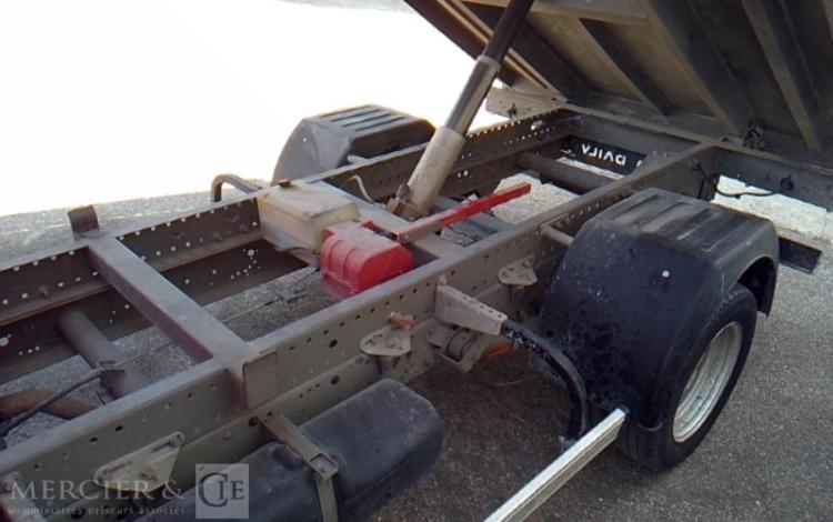 IVECO 35-130 BENNE SIMPLE CABINE ROUGE EG-244-PY