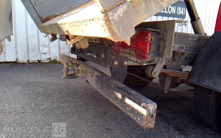 IVECO 35-130 BENNE SIMPLE CABINE ROUGE EG-709-QK