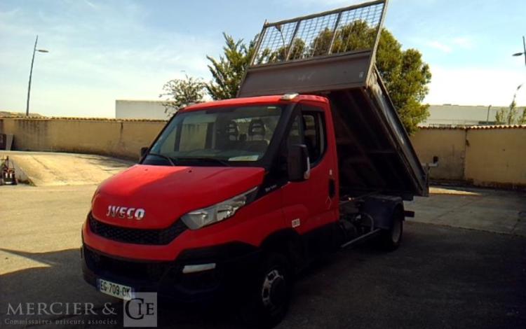 IVECO 35-130 BENNE SIMPLE CABINE ROUGE EG-709-QK