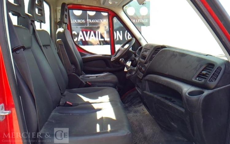 IVECO 35-130 BENNE SIMPLE CABINE ROUGE EG-709-QK