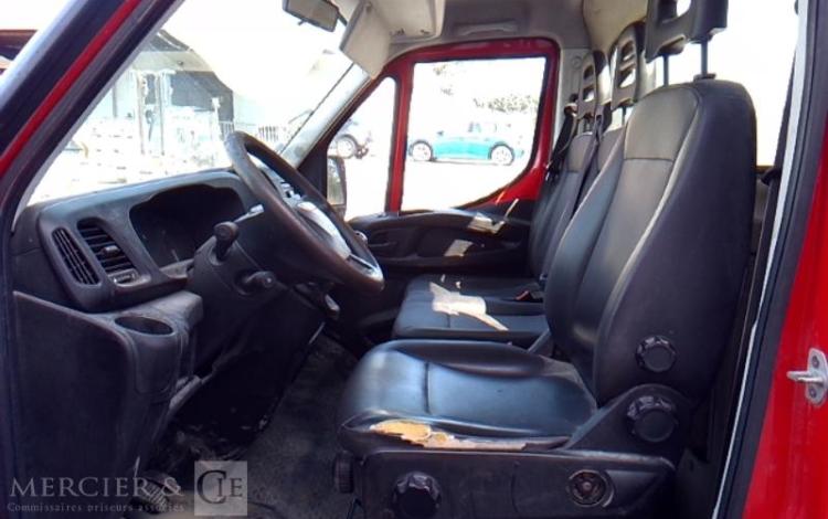 IVECO 35-130 BENNE SIMPLE CABINE ROUGE EG-709-QK