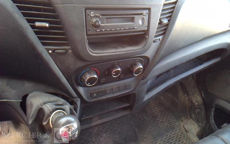 IVECO 35-130 BENNE SIMPLE CABINE ROUGE EG-709-QK