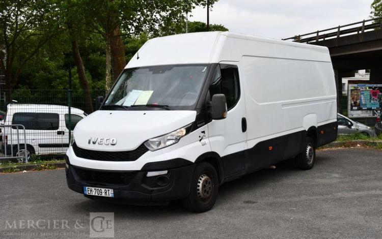 IVECO DAILY 35 S 2,3 HPI126 BASE BLANC EH-709-RT