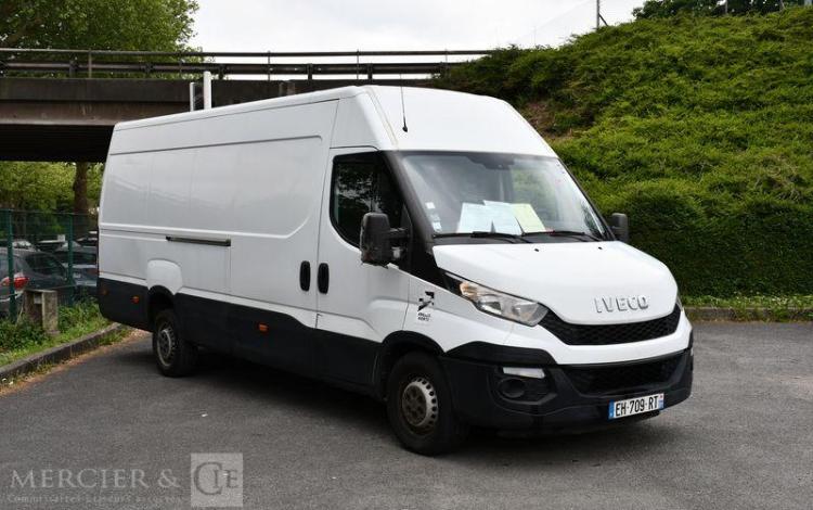 IVECO DAILY 35 S 2,3 HPI126 BASE BLANC EH-709-RT