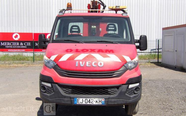 IVECO DAILY AVEC NACELLE MULTITEL 160ALU 16M – DIESEL – 2524 HEURES – 69353 KMS ROUGE EJ-042-KH