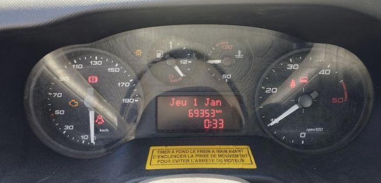 IVECO DAILY AVEC NACELLE MULTITEL 160ALU 16M – DIESEL – 2524 HEURES – 69353 KMS ROUGE EJ-042-KH