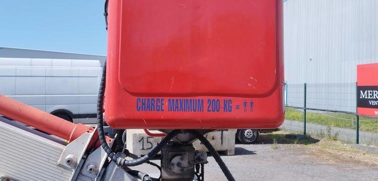IVECO DAILY AVEC NACELLE MULTITEL 160ALU 16M – DIESEL – 2524 HEURES – 69353 KMS ROUGE EJ-042-KH