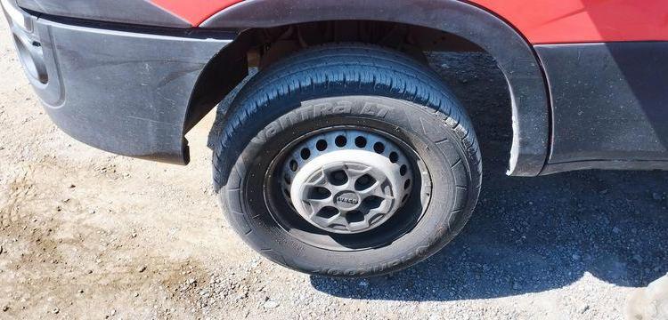 IVECO DAILY AVEC NACELLE MULTITEL 160ALU 16M – DIESEL – 2524 HEURES – 69353 KMS ROUGE EJ-042-KH