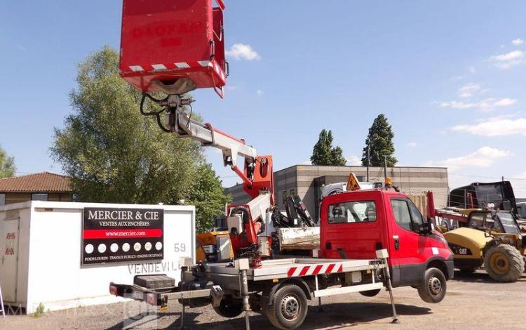 MULTITEL DAILY AVEC NACELLE MULTITEL MX170 16M – DIESEL – 2124 HEURES – 41260 KMS ROUGE EL-198-NQ
