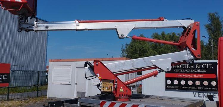 MULTITEL DAILY AVEC NACELLE MULTITEL MX170 16M – DIESEL – 2124 HEURES – 41260 KMS ROUGE EL-198-NQ