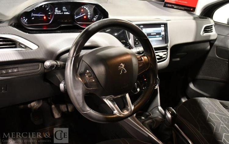 PEUGEOT 2008 1,2 PURETECH 110CH STYLE S&S GRIS EM-009-SV