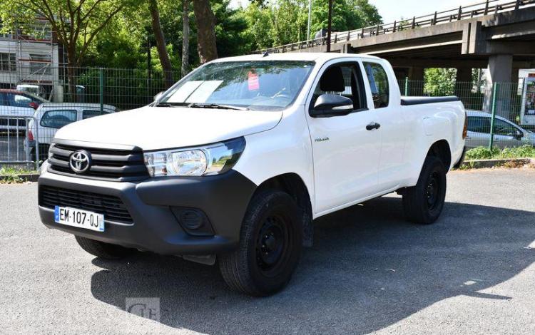 TOYOTA HILUX 8 D150 XTRALECAP4MCA BLANC EM-107-QJ