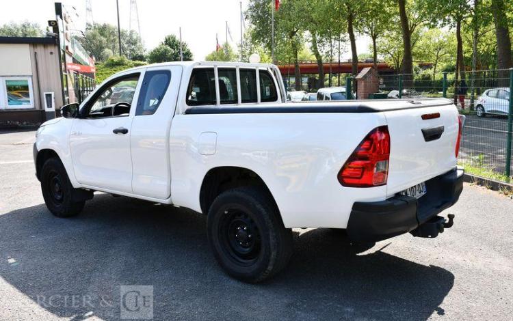 TOYOTA HILUX 8 D150 XTRALECAP4MCA BLANC EM-107-QJ