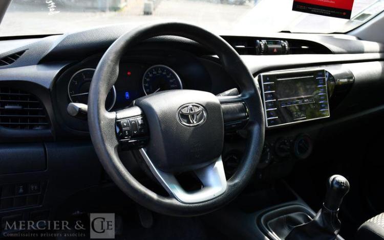 TOYOTA HILUX 8 D150 XTRALECAP4MCA BLANC EM-107-QJ