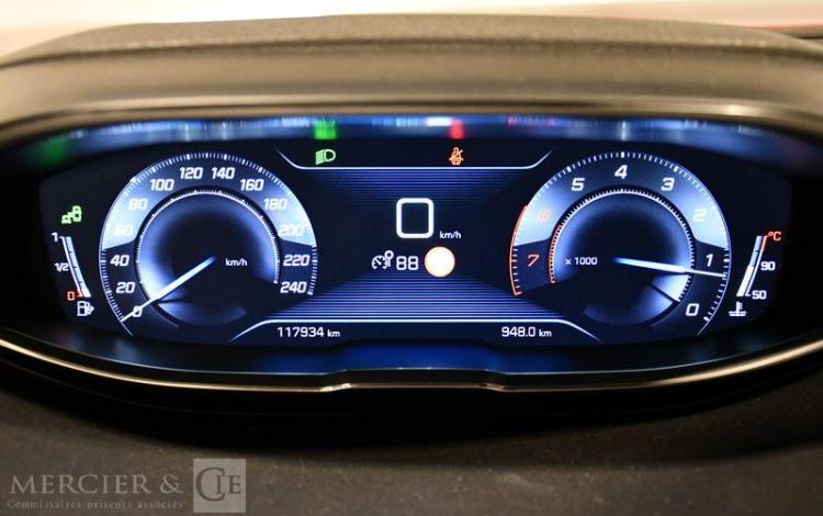 PEUGEOT 3008 1,2 PURETECH 130 GT LINE START/STOP ROUGE EM-899-VC