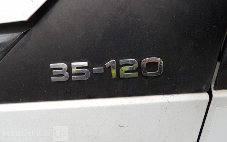 IVECO 35C12 BENNE AVEC COFFRE ACIER DIESEL – 175183 KMS – ANNEE 2017 BLANC EP-130-SL
