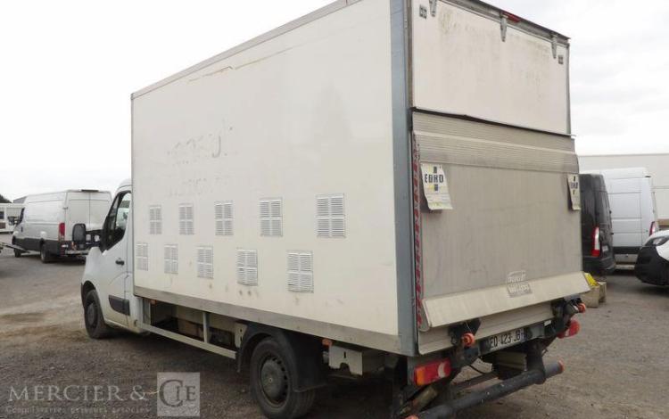 RENAULT MASTER EV 2,3 DCI 130FWD 130 CV/96KW – DIESEL – 93430 KMS – ANNEE 2017 BLANC EQ-423-JB