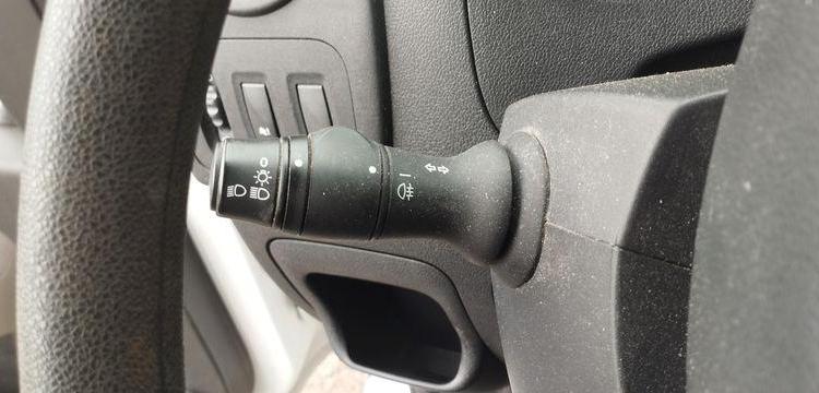 RENAULT MASTER EV 2,3 DCI 130FWD 130 CV/96KW – DIESEL – 93430 KMS – ANNEE 2017 BLANC EQ-423-JB