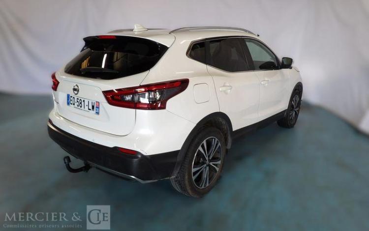 NISSAN QASHQAI 1,2 DIGT 115CH CONNECT EDITION 2WD BLANC EQ-581-LW