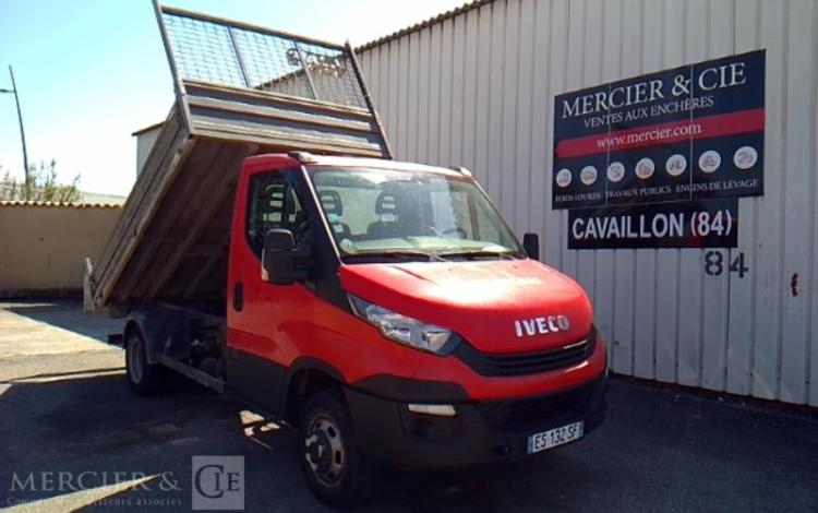 IVECO 35-120 BENNE SIMPLE CABINE COFFRE ROUGE ES-132-SF