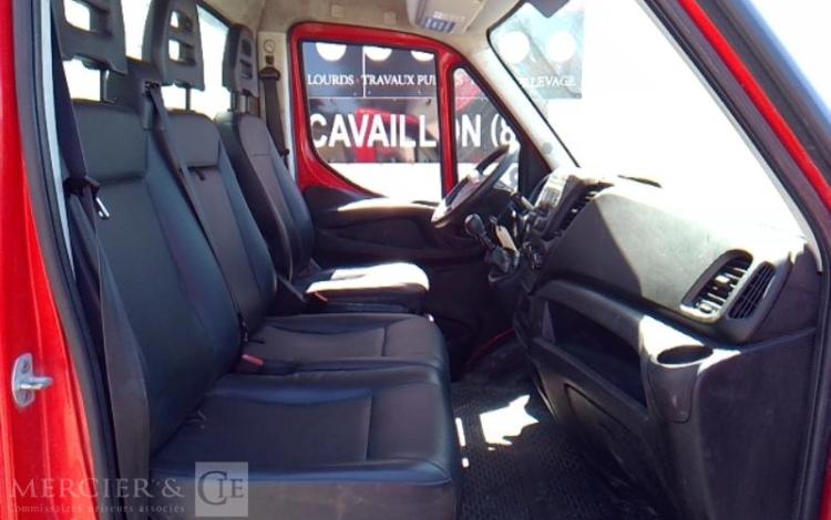 IVECO 35-120 BENNE SIMPLE CABINE COFFRE ROUGE ES-132-SF