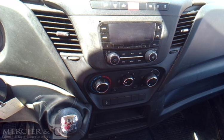 IVECO 35-120 BENNE SIMPLE CABINE COFFRE ROUGE ES-132-SF
