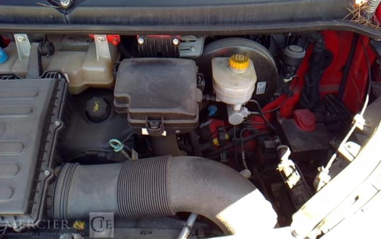 IVECO 35-120 BENNE SIMPLE CABINE COFFRE ROUGE ES-132-SF