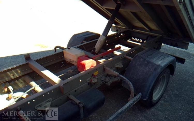IVECO 35-120 BENNE SIMPLE CABINE COFFRE ROUGE ES-132-SF