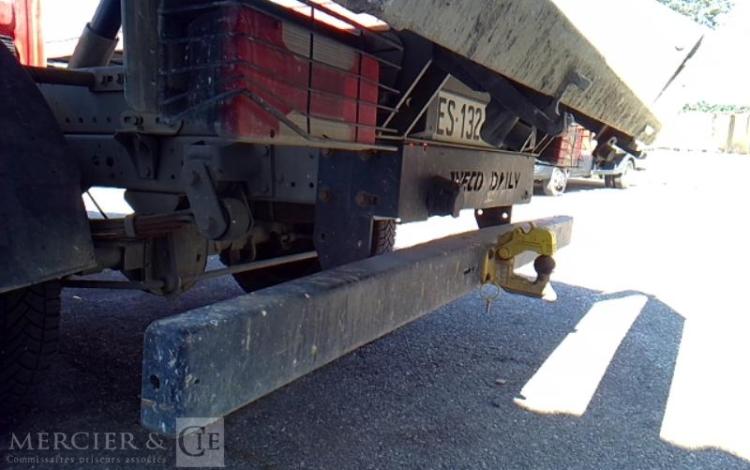 IVECO 35-120 BENNE SIMPLE CABINE COFFRE ROUGE ES-132-SF