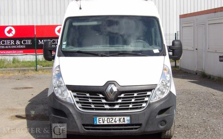 RENAULT MASTER 3 PHASE 2 TRACTION FOURGON L2H2 F3300 2.3 DCI 16V 110CV – DIESEL BLANC EV-024-KA