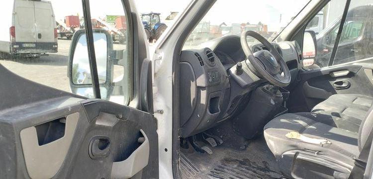 RENAULT MASTER 3 PHASE 2 TRACTION FOURGON L2H2 F3300 2.3 DCI 16V 110CV – DIESEL BLANC EV-024-KA