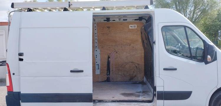 RENAULT MASTER 3 PHASE 2 TRACTION FOURGON L2H2 F3300 2.3 DCI 16V 110CV – DIESEL BLANC EV-024-KA