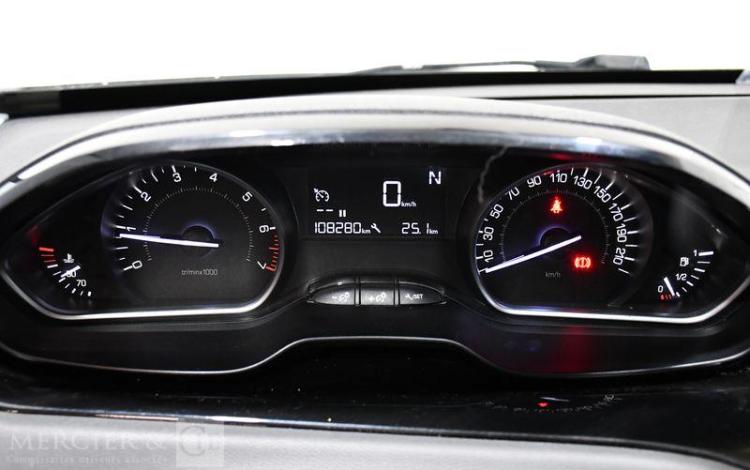 PEUGEOT 208 1,2 PURETECH BLANC EV-443-PJ