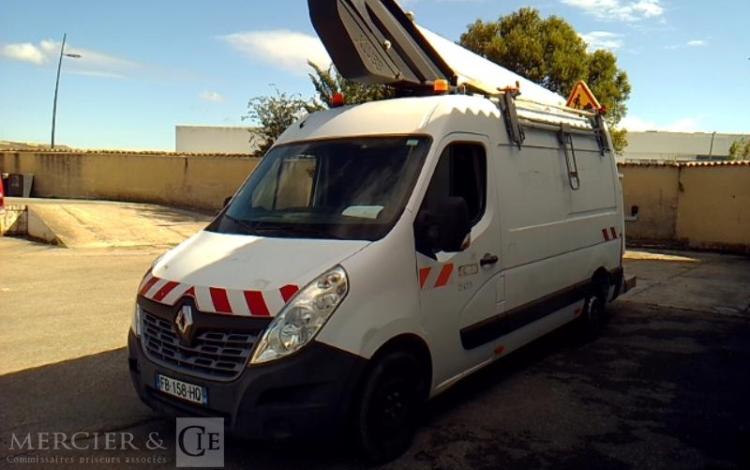 RENAULT MASTER NACELLE SUR VL 12M 1588H BLANC FB-158-HQ
