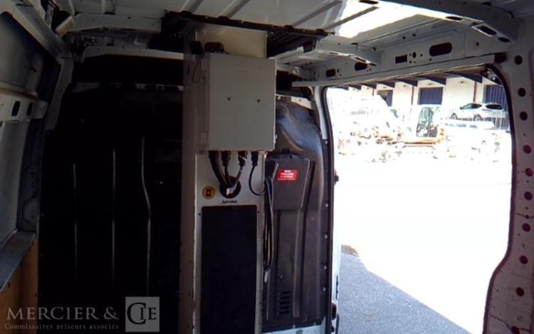 RENAULT MASTER NACELLE SUR VL 12M 1588H BLANC FB-158-HQ