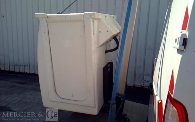RENAULT MASTER NACELLE SUR VL 12M 1588H BLANC FB-158-HQ