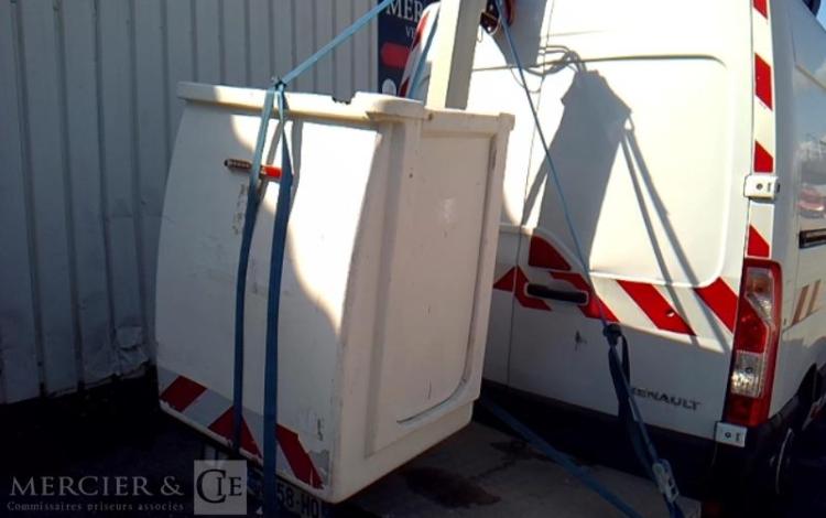 RENAULT MASTER NACELLE SUR VL 12M 1588H BLANC FB-158-HQ