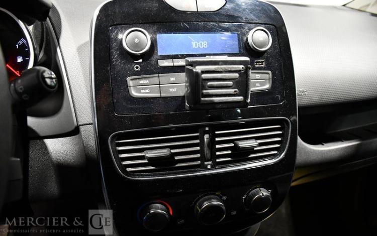 RENAULT CLIO 0,9 TCE 75 TREND GRIS FC-344-TA